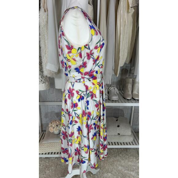 Banana Republic Women's Size 6 Cream Multicolor Floral Fit & Flare Dress #0438 - Picture 3 of 10